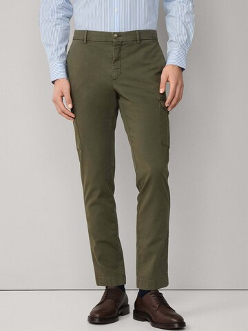 Hackett London Regular Cargohose 'DEVON' in Grün