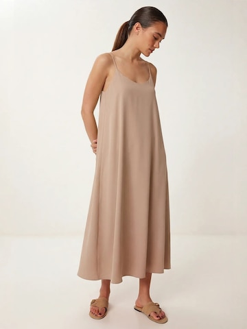 Happiness İstanbul Jurk in Beige
