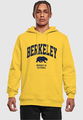Merchcode Sweatshirt 'Berkeley University - Bear' in Geel: voorkant