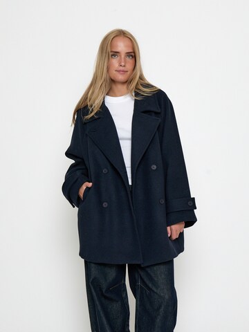 minus Mantel 'Colette' in Blau: Vorderseite