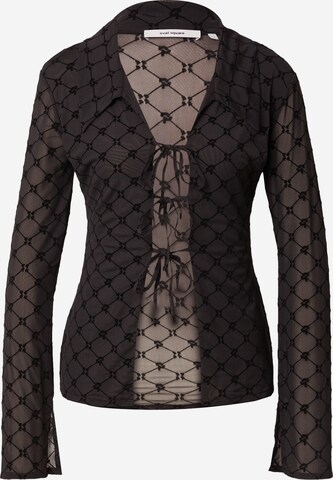 Oval Square Blouse 'Fierce' in Zwart: voorkant