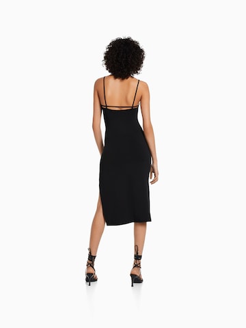 Bershka Kleid in Schwarz