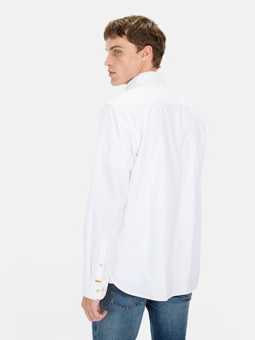 Coupe regular Chemise CAMEL ACTIVE en blanc
