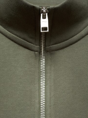 MANGO MAN Sweatshirt 'Winne' in Grün