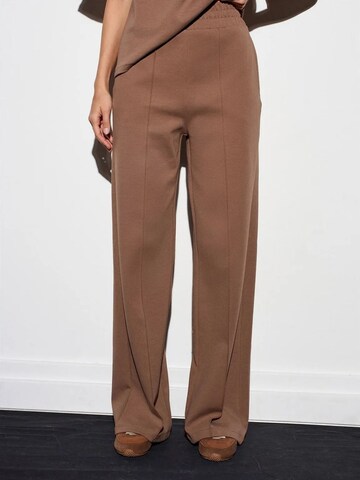 Dilvin Wide leg Pants in Brown