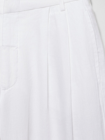 Pull&Bear Široký strih Plisované nohavice - Biela