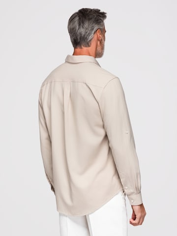Coupe regular Chemise business Ombre en beige