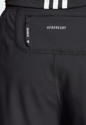 ADIDAS PERFORMANCEregular Sportske hlače 'Own The Run' - crna boja