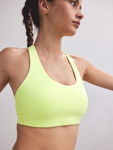 Bustieră Sutien sport de la Next pe galben