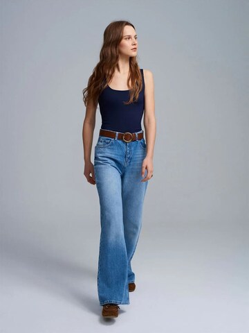 Dilvin Top in Blue