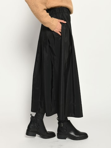 White Label by RoFa Skirt in Black