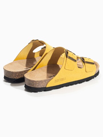 Bayton - Zapatos abiertos 'Tracy' en amarillo