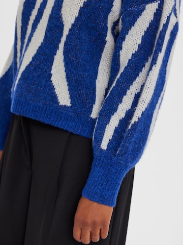 Vero Moda Curve Pullover in Blau