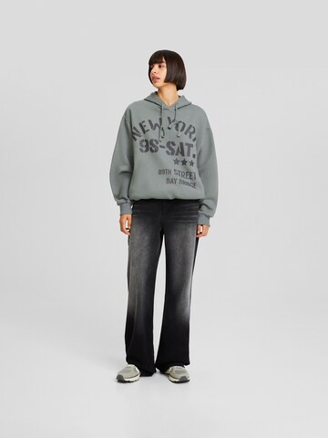 Sweat-shirt Bershka en gris