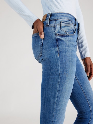 Mavi Slimfit Jeans 'ADRIANA' in Blau