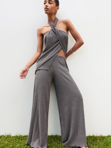 Wide leg Pantaloni di Pull&Bear in grigio