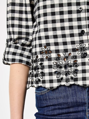 Apricot Blouse ' ' in Black