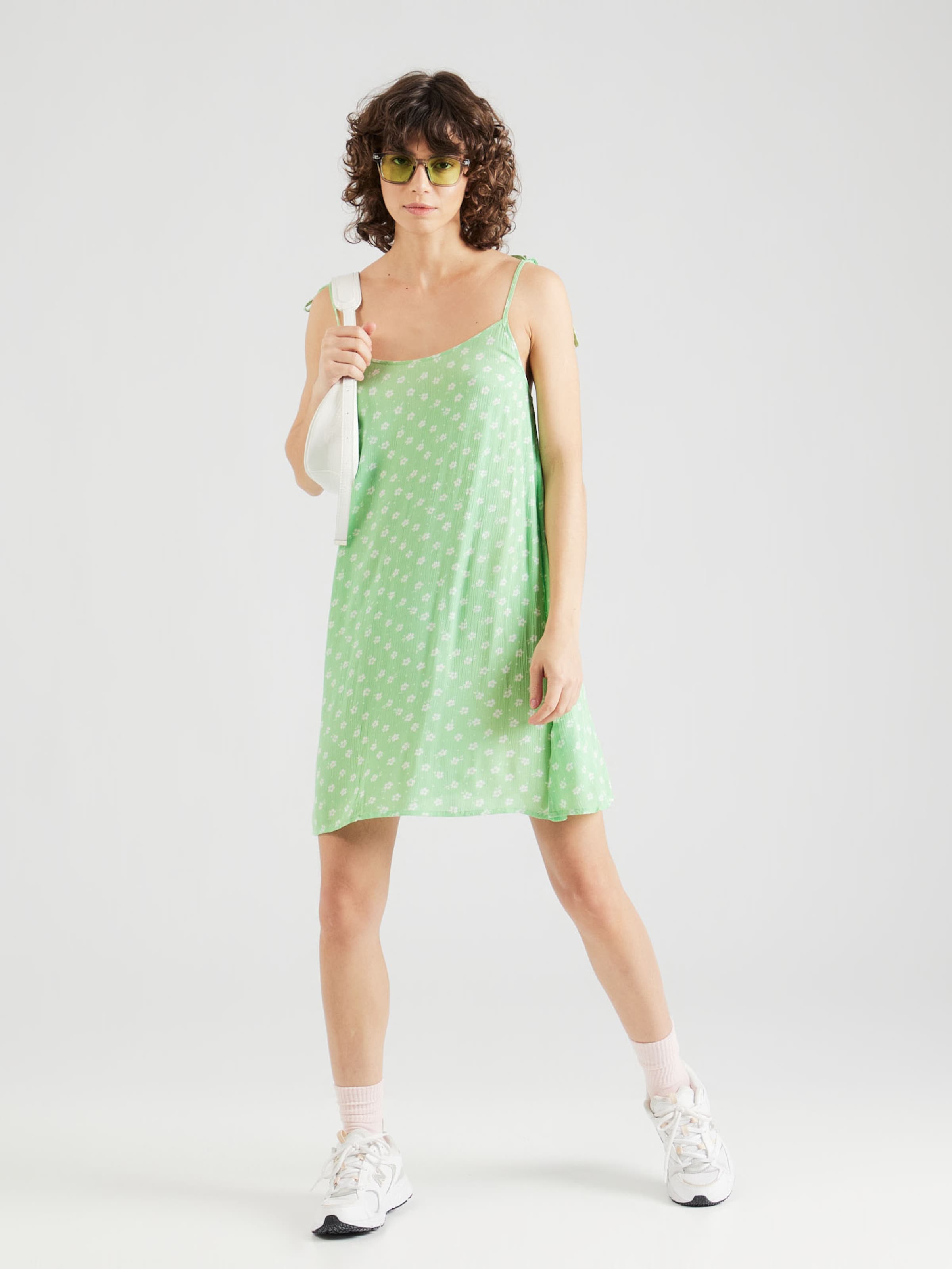 Robe d ete YOUR LOVE BILLABONG en Vert Clair ABOUT YOU