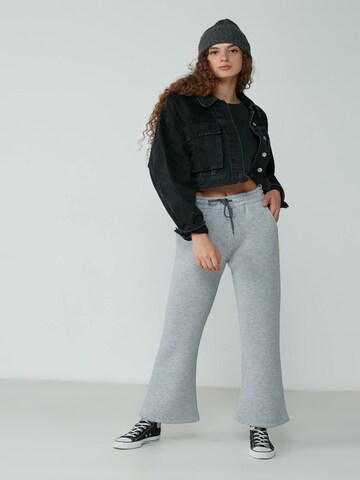 C&City Regular Hose in Grau