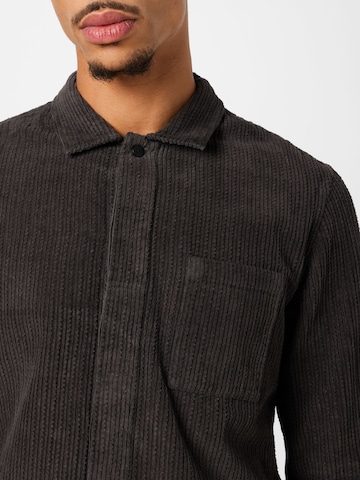 Folk - Ajuste regular Camisa en gris