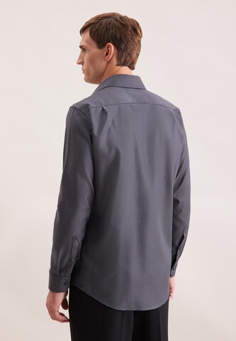 Coupe regular Chemise business ' Schwarze Rose ' SEIDENSTICKER en gris