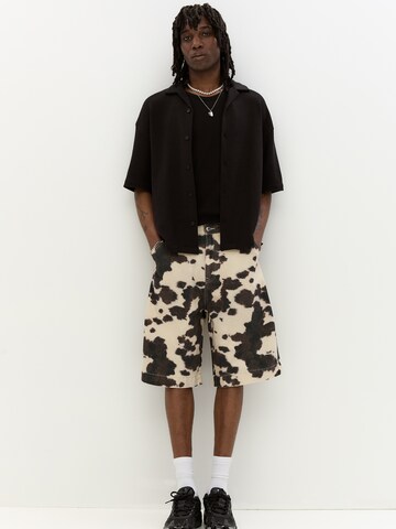 Loosefit Pantalon Pull&Bear en marron