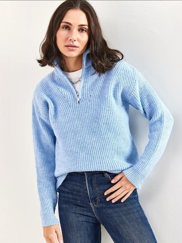 Bianco Lucci Trui in Blauw: voorkant