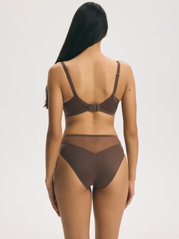 Classico Reggiseno 'Bügel-BH Basic, glatte Cups, geklebte Kanten' di ESOTIQ in marrone