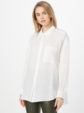 DRYKORN Between-Season Jacket 'Aake' in White: front