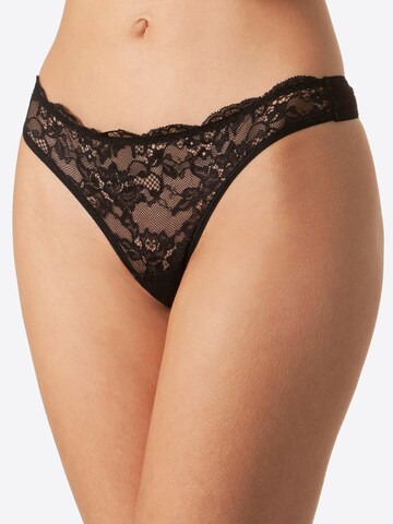 String Yenita en noir : devant