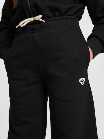 Hummel Loose fit Trousers in Black