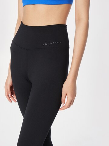 Skinny Pantaloni sportivi di Röhnisch in nero