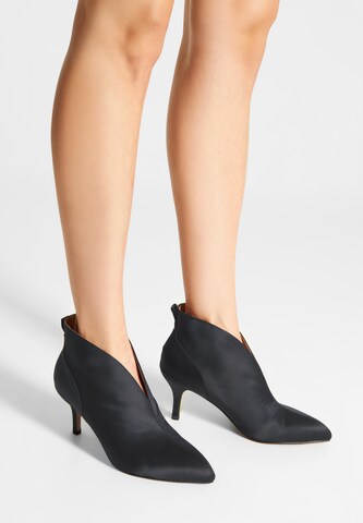 WODEN Pumps met hoge voorkant 'Valentine' in Zwart