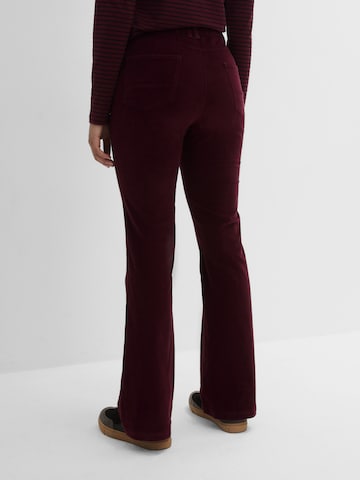 Bootcut Pantaloni di bonprix in rosso