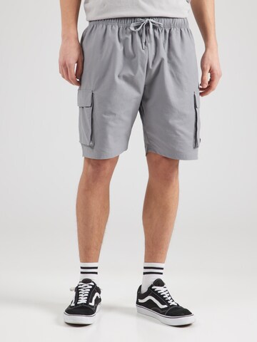 regular Pantaloni cargo 'UMANI' di ELLESSE in grigio: frontale