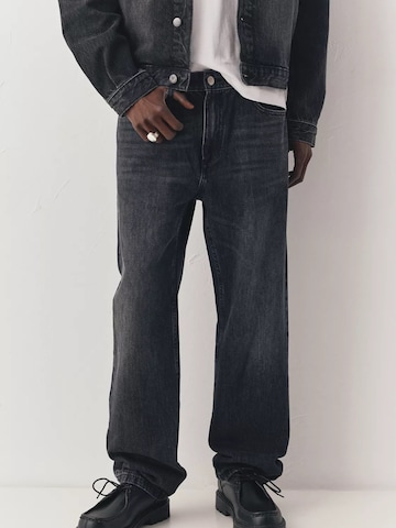 Pull&Bear Baggy Farkut värissä musta: etupuoli