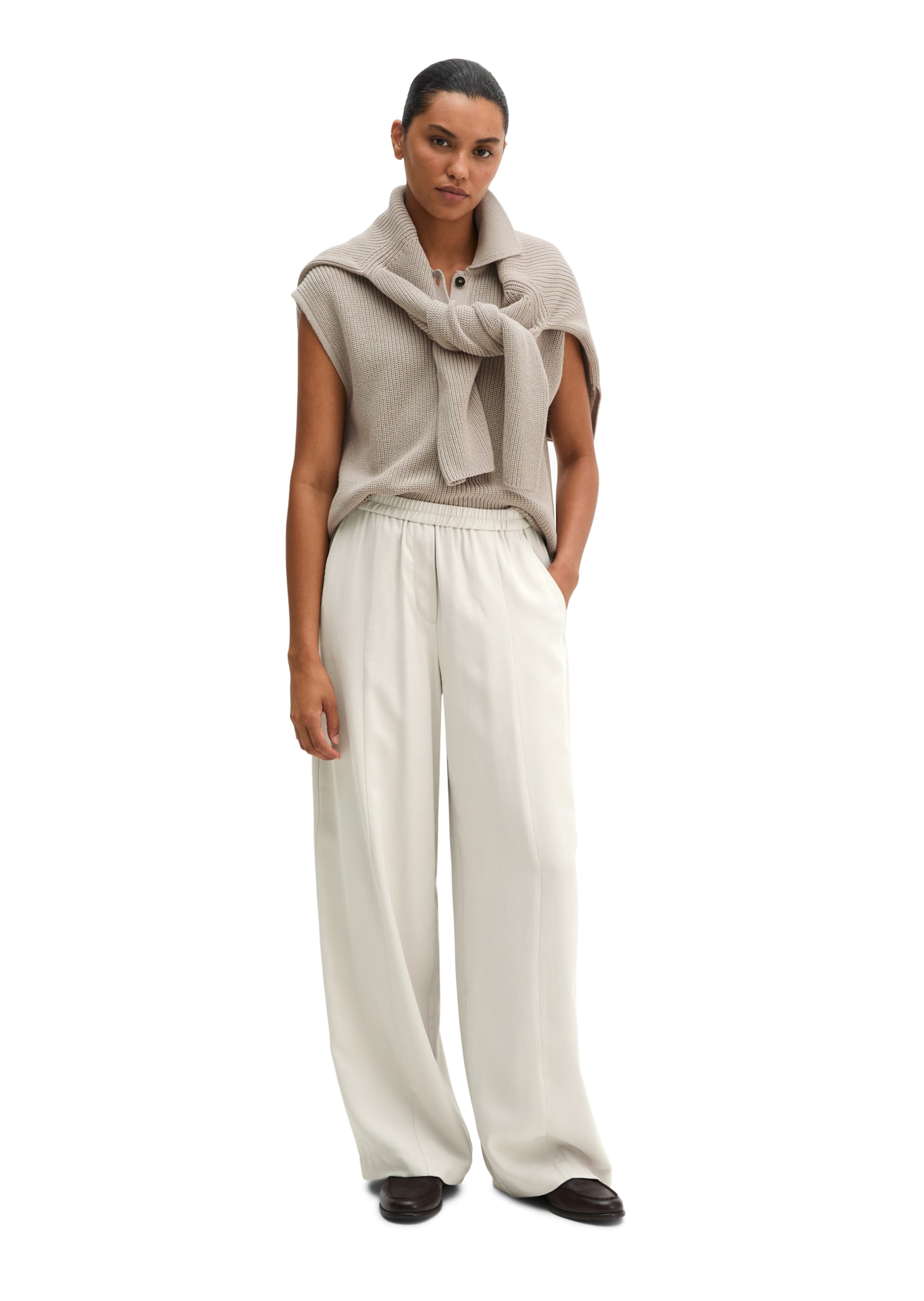 Marc O'Polo Loose fit Trousers in Grey: front