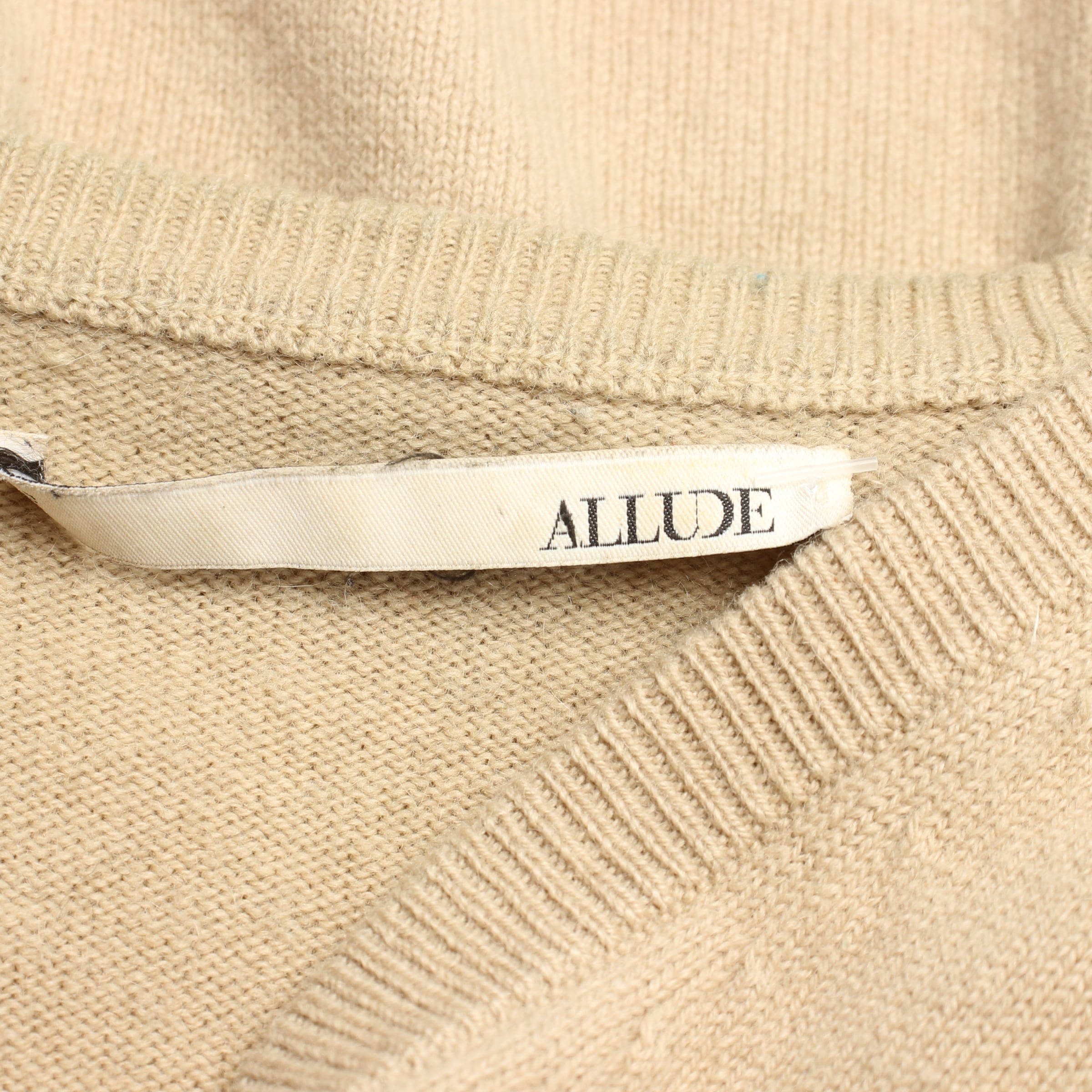 Allude Vest in S in White