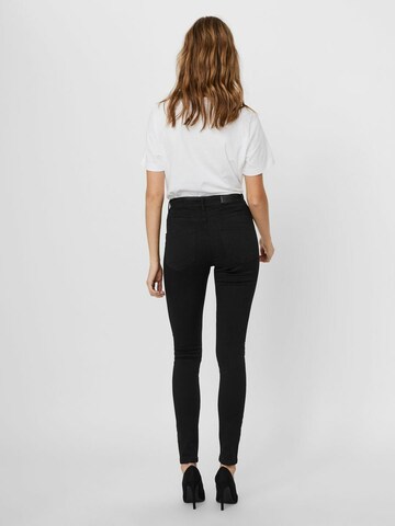 VERO MODA Skinny Jeans 'SOPHIA' in Schwarz