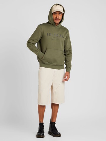 TOMMY HILFIGER Sweatshirt in Green