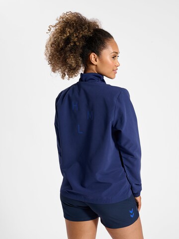 Jachetă de trening de la Hummel pe albastru