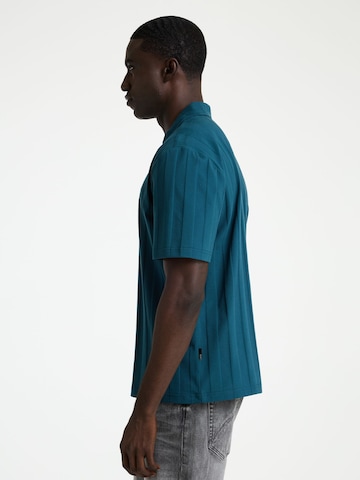 CHASIN' Shirt 'Valor' in Blue