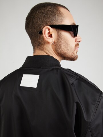 REPLAY Between-Season Jacket in Black