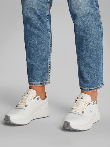 Calvin KleinNiske tenisice 'ATHLEISURE RUNNER' - siva boja: prednji dio