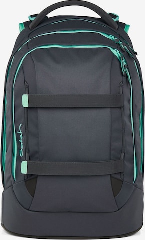Satch Rucksack in Grau: Vorderseite
