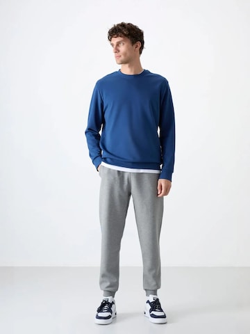 Tommy Life Sweatshirt in Blue