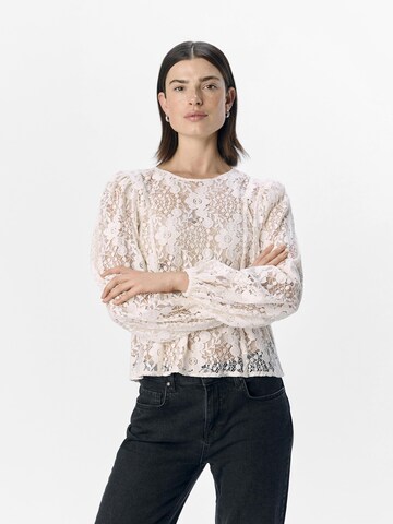 OBJECT Blouse in White: front