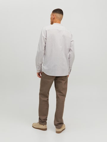 smėlio JACK & JONES Priglundantis modelis Marškiniai