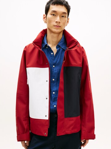 Veste mi-saison TOMMY HILFIGER en rouge : devant