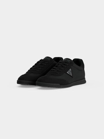 GUESS - Zapatillas deportivas bajas 'DASPER' en negro